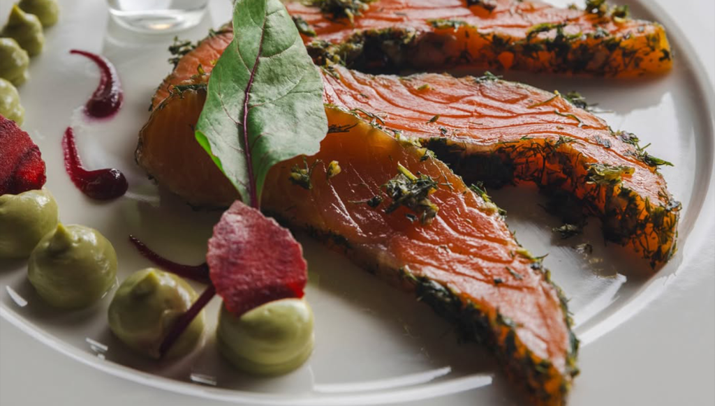 Gravlax de saumon mariné, cuisine méditerranéenne, restaurant MB Marrakech
