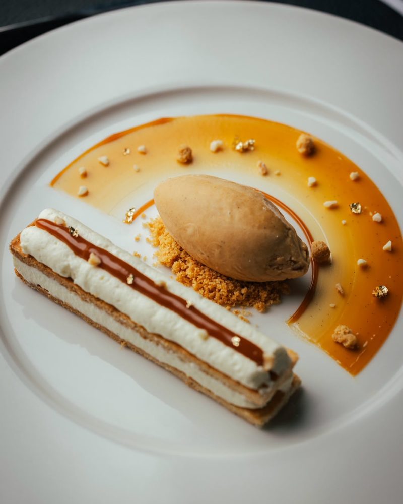 Millefeuille revisité, glace caramel — Restaurant MB Marrakech